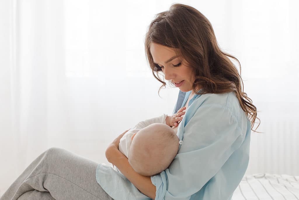 https://www.pedpartners.com/wp-content/uploads/5-things-breastfeeding-1024x683.jpg